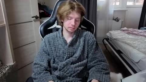 Mike online show from September 2025 02:49:02 PM