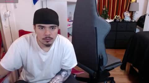 Snapshot of spanishcouple4255 chatting on December 2025 06:04:02 PM spanishcouple4255 online show from December 2025 06:04:02 PM