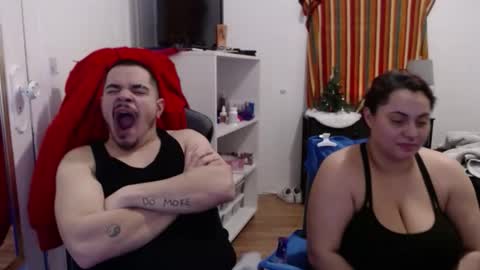 Snapshot of spanishcouple4255 chatting on January 2026 01:10:02 AM spanishcouple4255 online show from January 2026 01:10:02 AM