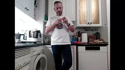 Manu  online show from October 2025 09:59:02 AM