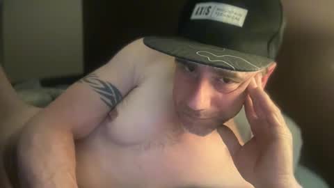 Snapshot of sparker1169 chatting on December 2024 01:07:02 PM Dad online show from December 2024 01:07:02 PM