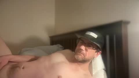 Snapshot of sparker1169 chatting on January 2025 07:36:01 AM Dad online show from January 2025 07:36:01 AM