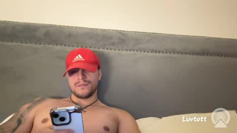Snapshot of spartazzz chatting on May 2026 03:03:02 AM spartazzz online show from May 2026 03:03:02 AM