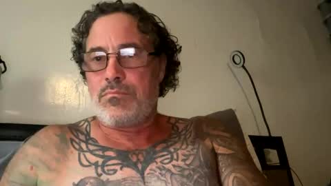 specter1972 online show from November 2025 01:37:01 AM