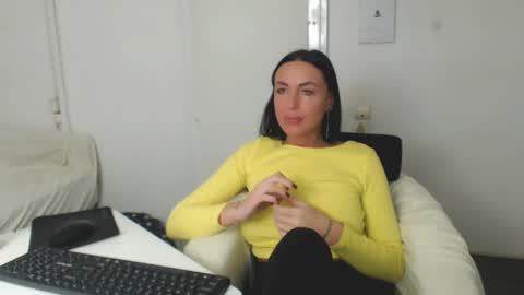 Carla online show from January 2025 05:59:02 PM