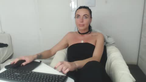 Carla online show from February 2025 08:42:01 PM
