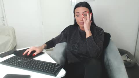 Carla online show from February 2025 08:00:02 PM