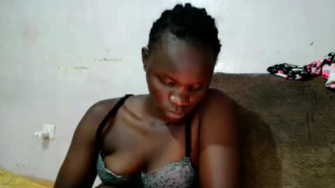 Snapshot of spicy_bella69 chatting on May 2026 07:03:01 AM spicy_bella69 online show from May 2026 07:03:01 AM