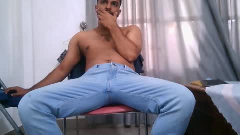 spicybuoy online show from September 2025 05:56:01 AM