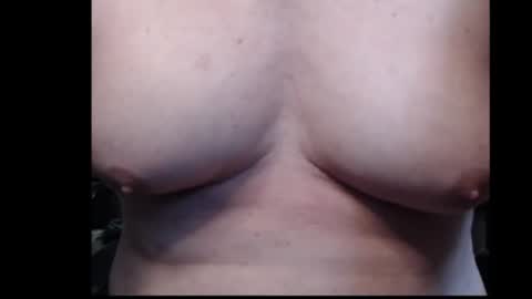 Snapshot of spider19752020 chatting on August 2026 07:39:01 PM bri and mags fun room online show from August 2026 07:39:01 PM
