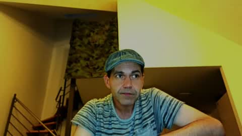Snapshot of spliffray chatting on June 2026 02:43:02 AM spliffray online show from June 2026 02:43:02 AM
