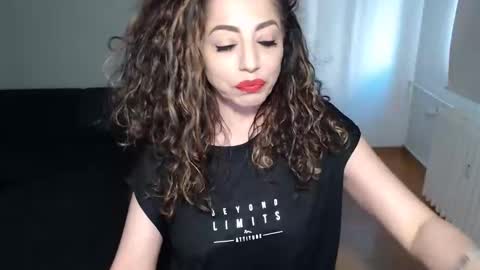 Doll online show from March 2025 01:35:02 PM