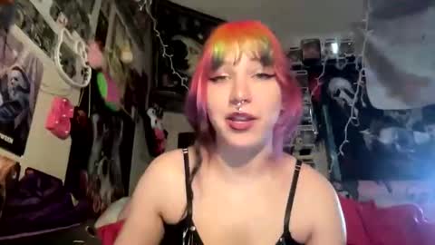 Pixie online show from March 2026 04:10:02 PM