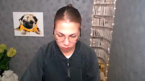 Snapshot of sport_tall_karina chatting on January 2025 08:25:01 AM Karina online show from January 2025 08:25:01 AM