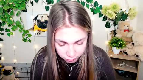 Snapshot of sport_tall_karina chatting on November 2025 12:15:02 PM Karina online show from November 2025 12:15:02 PM