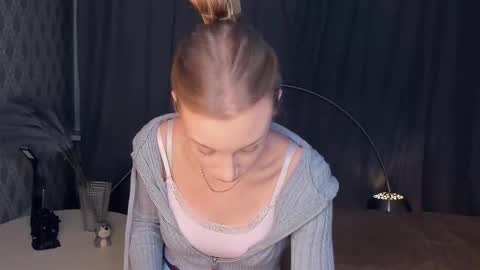 Amy online show from February 2026 09:05:02 PM