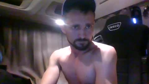 spyco82 online show from December 2025 03:32:01 PM