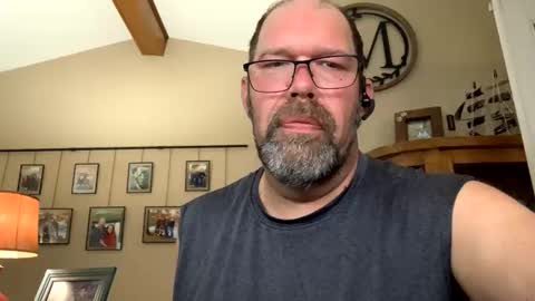 squirreldiamond online show from May 2026 02:05:01 PM