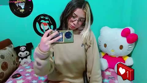 HELLO WELCOME MY NAME IS CHARLOTTE OY A NEW GIRL   online show from December 2024 05:17:02 AM