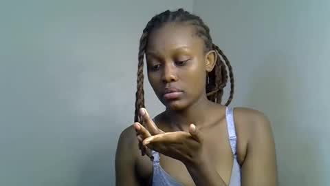 Tashy online show from November 2025 02:33:02 AM