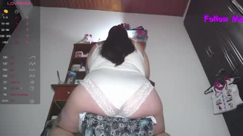 Snapshot of squirtmachinex chatting on April 2026 02:07:02 AM Wanda online show from April 2026 02:07:02 AM