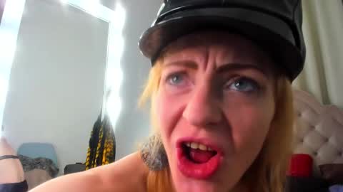 Alisa online show from October 2025 01:08:02 PM