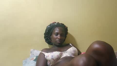 Snapshot of squirtypussie chatting on May 2026 05:40:02 PM squirtypussie online show from May 2026 05:40:02 PM