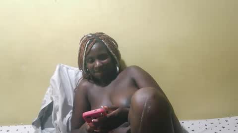 Snapshot of squirtypussie chatting on May 2026 08:03:01 PM squirtypussie online show from May 2026 08:03:01 PM