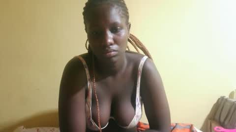 Snapshot of squirtypussie chatting on May 2026 05:46:01 AM squirtypussie online show from May 2026 05:46:01 AM