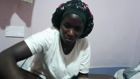 Snapshot of squirtypussie chatting on July 2026 12:18:02 PM squirtypussie online show from July 2026 12:18:02 PM