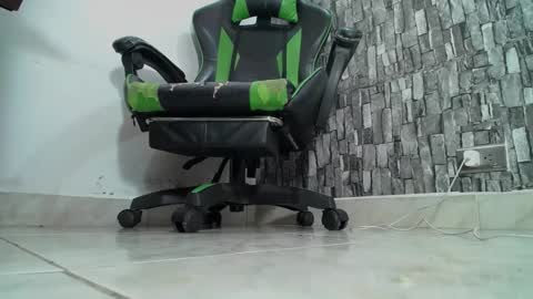 sr master cum its my old account online show from February 2025 09:51:01 PM