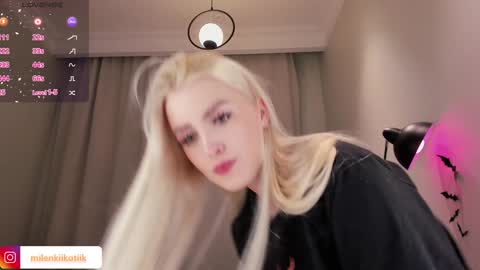 Alexandra online show from December 2024 08:17:01 PM