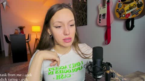 Anni if Im offline for a long time Im depressed feel free to support me offline online show from December 2024 12:18:02 PM