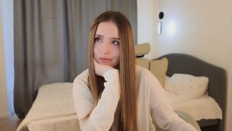 Snapshot of ssurf_time chatting on June 2026 07:03:01 AM Chloe online show from June 2026 07:03:01 AM