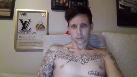 BI TATTED GUYS CHILLN online show from June 2026 02:56:02 AM