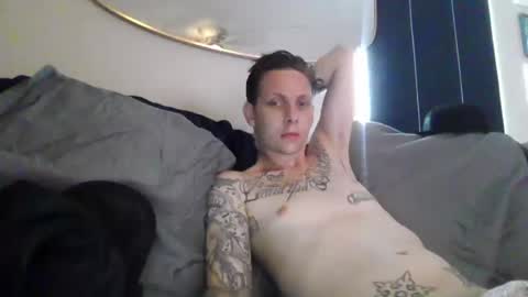 BI TATTED GUYS CHILLN online show from June 2026 06:56:02 AM