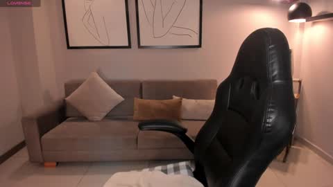 Stacy Woods online show from January 2025 01:31:01 PM