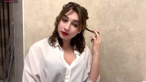 Elli online show from February 2026 09:13:01 PM