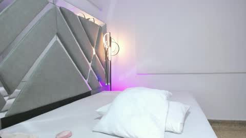 Stacy online show from February 2026 07:09:02 PM