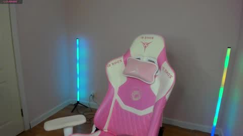 Stacy Mon Tue Wed Thu Fri Sun GMT GMT 3 1000am - 0400pm  online show from February 2025 11:27:02 AM