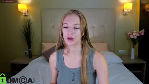 Stacy Mon Tue Wed Thu Fri Sun GMT GMT 3 1000am - 0400pm  online show from September 2025 07:52:02 AM