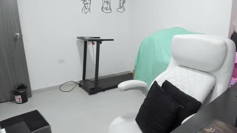 Zulma Yisset online show from February 2026 03:23:01 AM