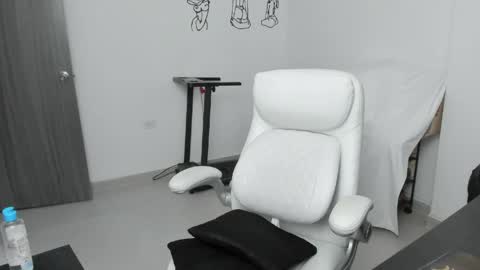 Zulma Yisset online show from April 2026 02:29:02 AM