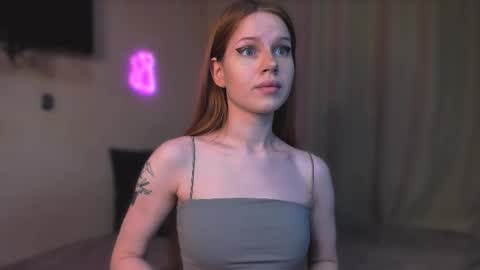 stacyloveforu online show from September 2025 10:44:01 PM