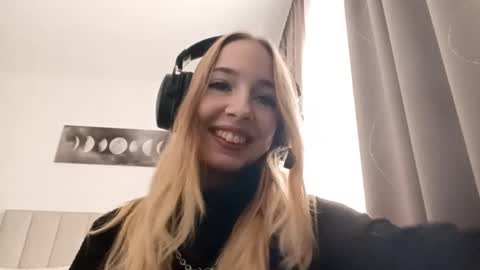 Snapshot of stacyscholle chatting on February 2026 06:30:02 AM Mila online show from February 2026 06:30:02 AM