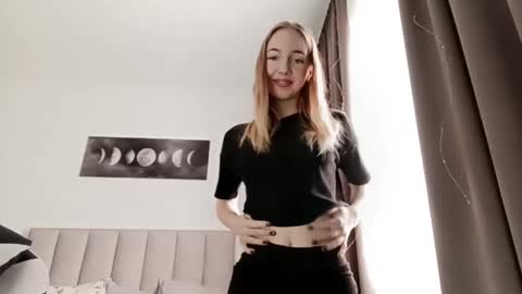 Snapshot of stacyscholle chatting on February 2026 06:12:02 AM Mila online show from February 2026 06:12:02 AM