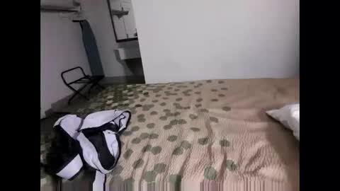 Straightupdownbad online show from December 2025 01:02:01 AM