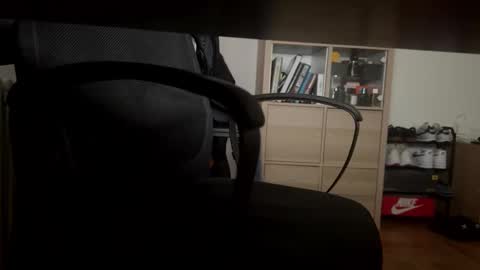 stang_ online show from September 2025 07:03:01 PM