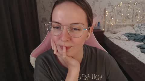 Snapshot of star_shopping chatting on December 2024 10:13:02 PM Alice online show from December 2024 10:13:02 PM