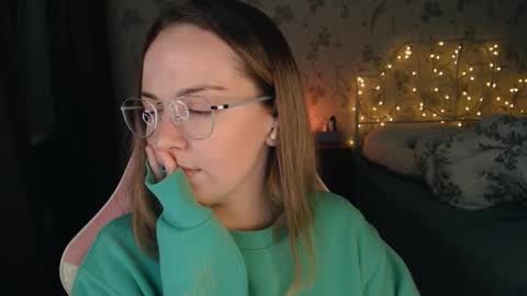 Snapshot of star_shopping chatting on January 2025 01:51:01 PM Alice online show from January 2025 01:51:01 PM